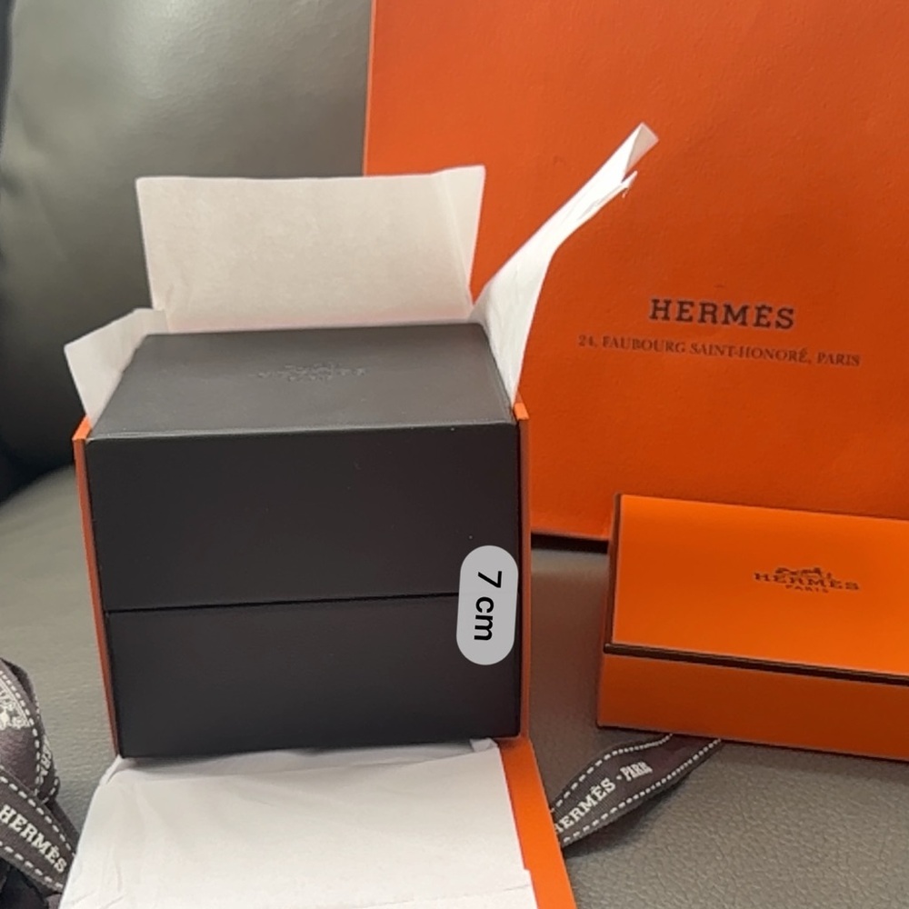 Hermès Gray Box with Ribbon - Picture 7 of 11